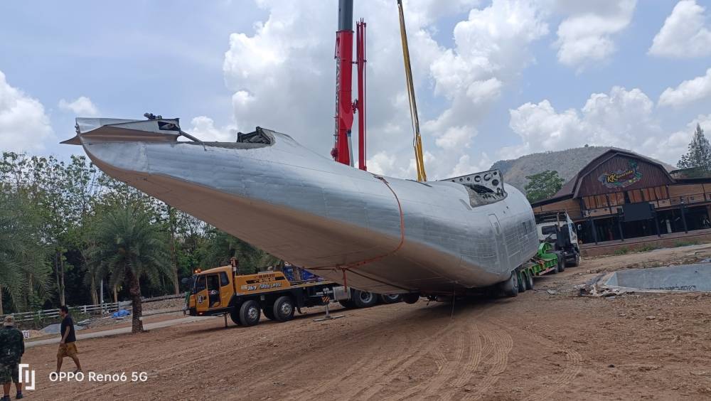 59 - https://ณัฐชาทรานสปอร์ต.com | บริษัท ณัฐชา ทรานสปอร์ต2021 จำกัด - บริการ ย้าย บรรทุก เครื่องจักรหนักทุกชนิด บริการรถโลวเบทขนย้ายสินค้า 3-4-6 เพลา รถเทรลเลอร์โลวเบทรับจ้าง LOW BED TRAILER RENTAL